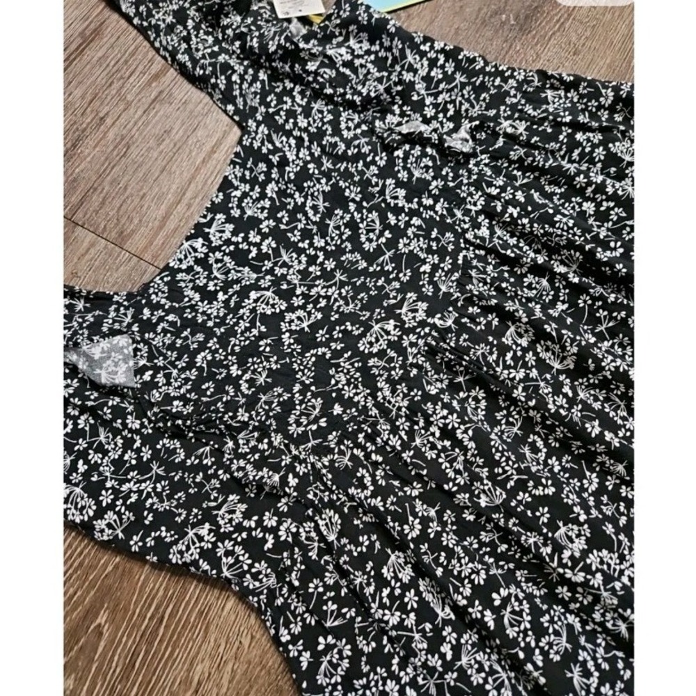 CeCe Women's Ditsy Black White Floral Ruffle Strap Maxi Dress - Picture 8 of 14